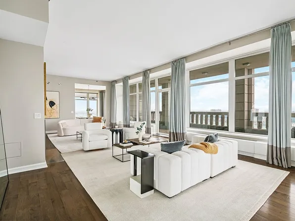 240 Riverside Blvd, New York, NY 10069