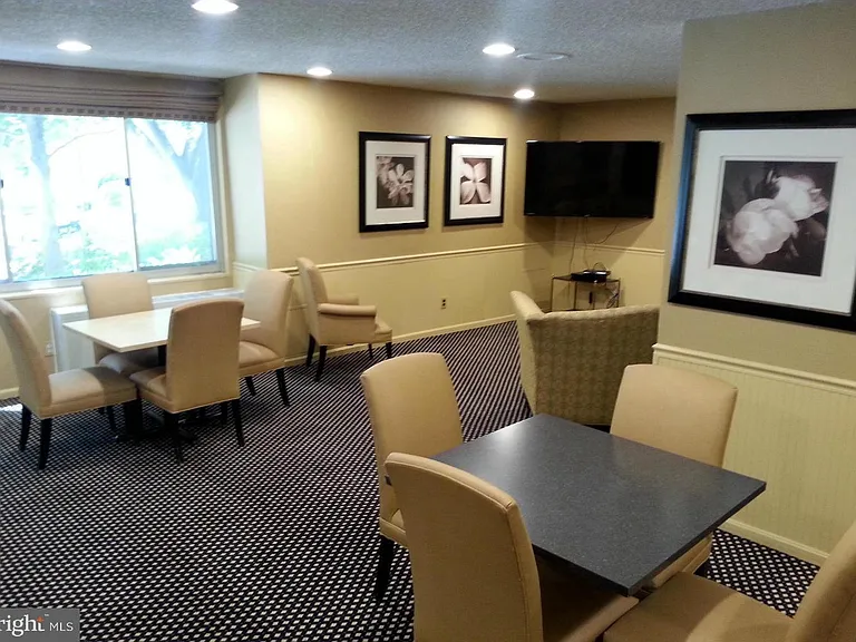 11801 Rockville Pike #802 — Photo 13