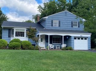 6 Radcliffe Dr, New Providence, NJ 07974