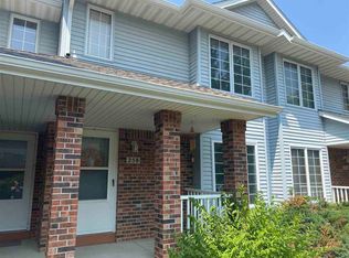 258 W Side Dr, Iowa City, IA 52246