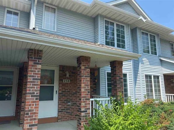 258 W Side Dr, Iowa City, IA 52246