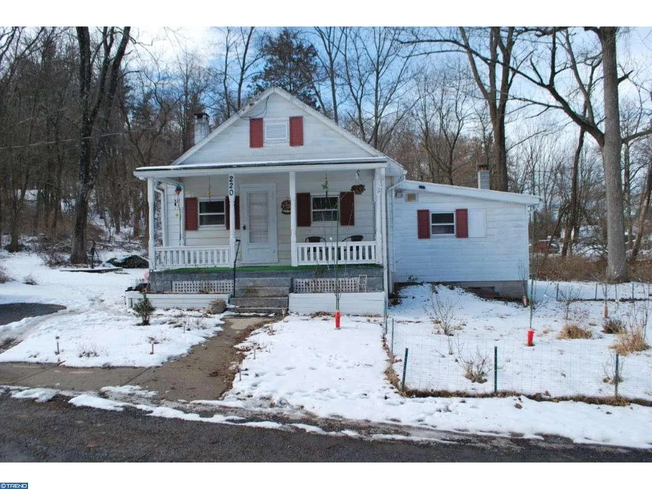 220 Main St photo 1