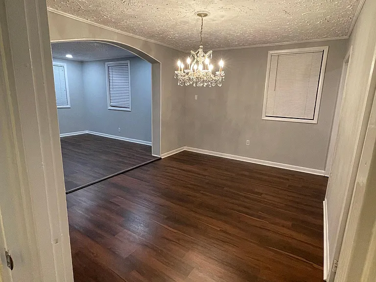 919 Carter St — Photo 14
