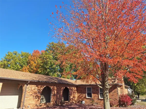 2266 Kaiser Rd, New Athens, IL 62264