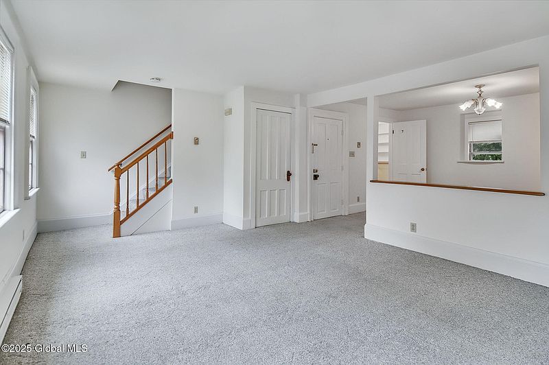 4th image of 152 Jefferson Street