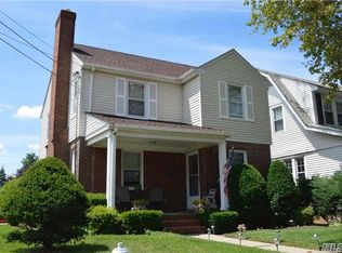 66 Rockaway Pkwy, Valley Stream, NY 11580