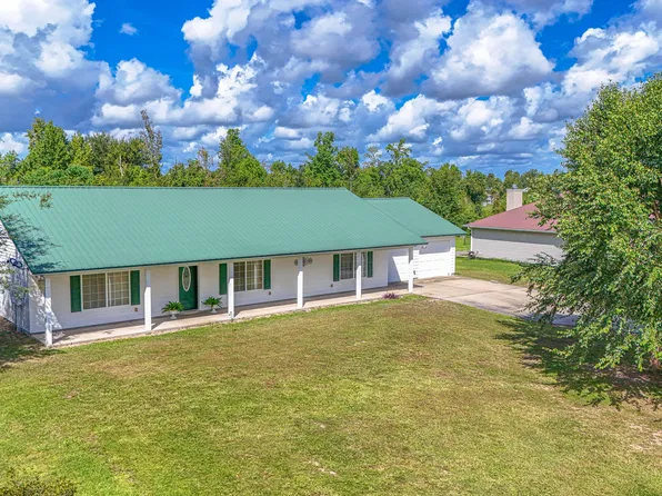 9107 Sunshine Dr, Youngstown, FL 32466