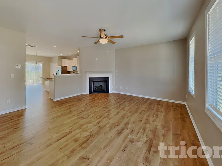 116 Greenhouse St — Photo 2