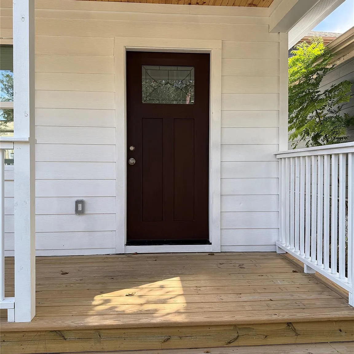 1 bed, 1.0 bath, 638 sqft, $1,300 — Photo 2