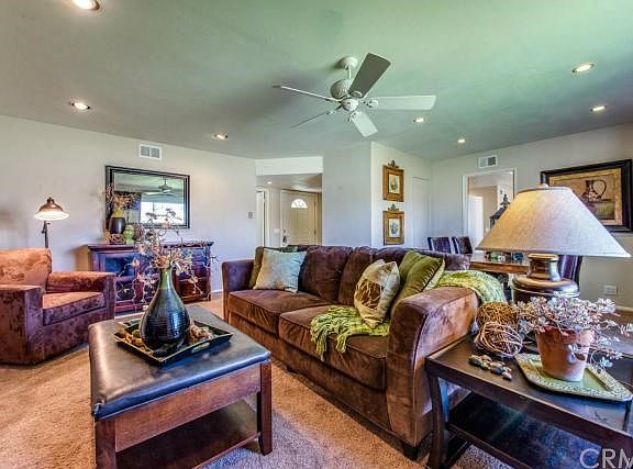 4th image of 8651 Bermuda Ave