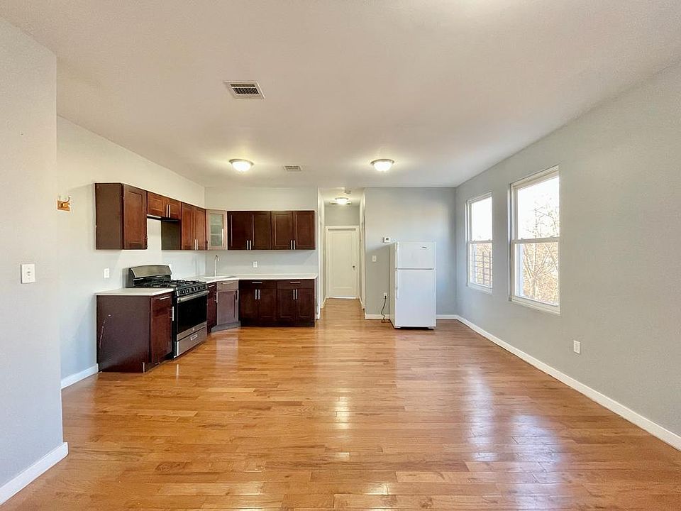 1st image of 379 S 20th St #2RAB