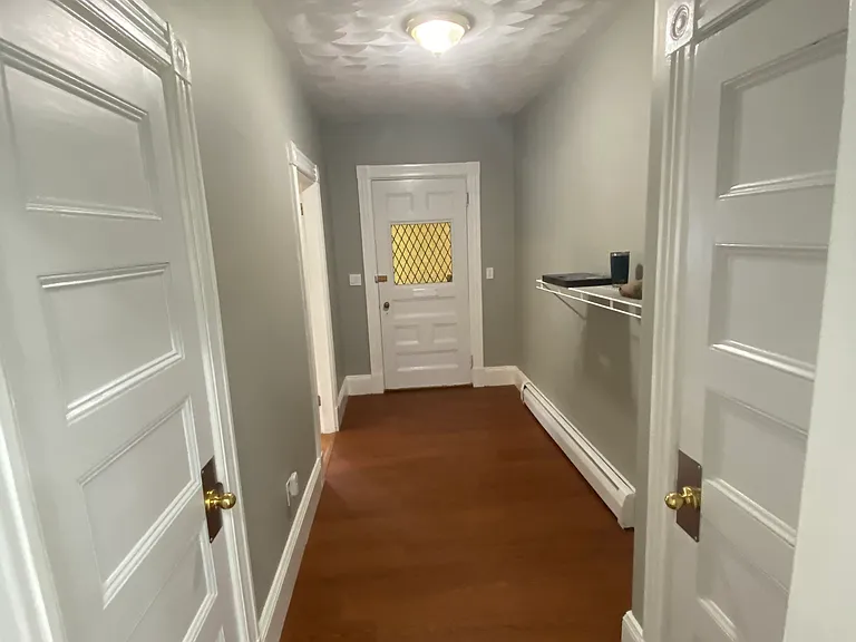 132 Russell St #1 — Photo 5