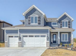 8806 W 165th Ter, Overland Park, KS 66085