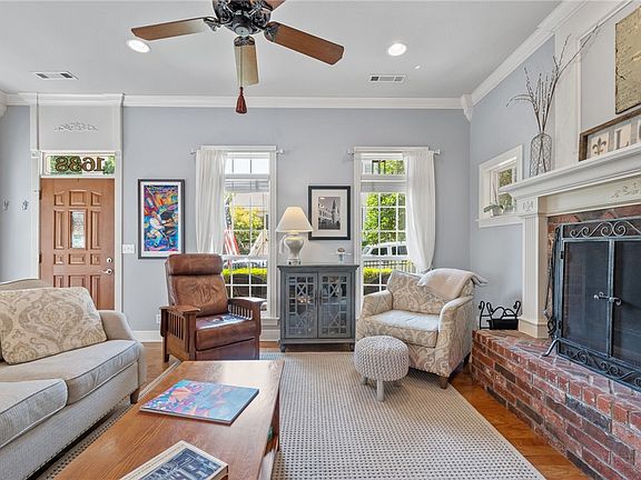 3rd image of 1638 E Cypress Ln