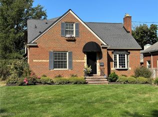 2220 Valley View Dr, Rocky River, OH 44116