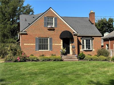 2220 Valley View Dr, Rocky River, OH, 44116