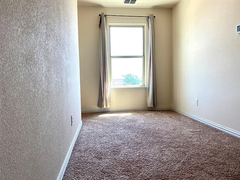 621 Fleming St — Photo 20