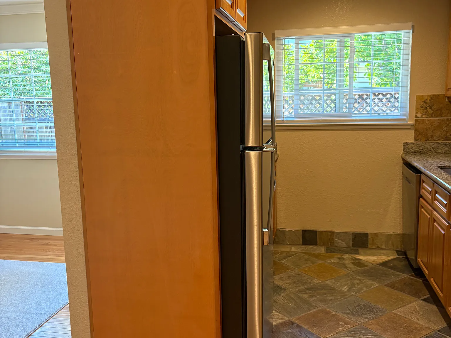 1 bed, 690 sqft, $3,075 — Photo 3