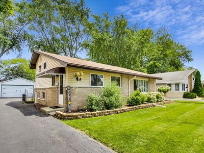 703 N Pine St, Mount Prospect, IL, 60056