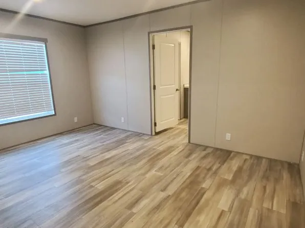 198 Sun Terrace St #198, Tampa, FL 33613