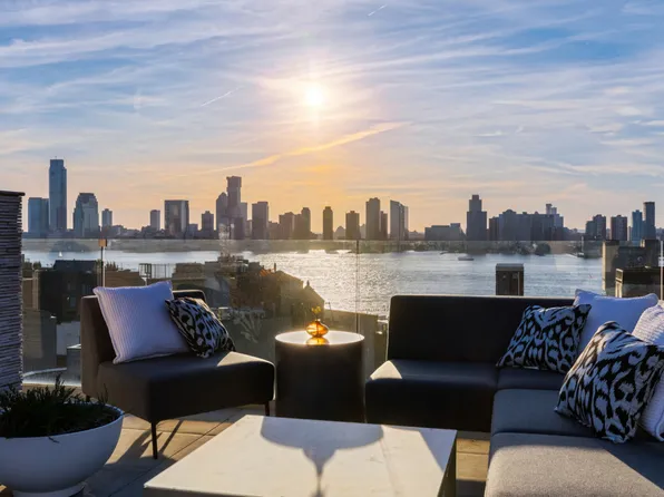 497 Greenwich Street image 1 of 15