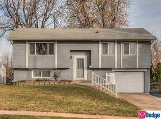 7521 S 75th Ave, La Vista, NE 68128