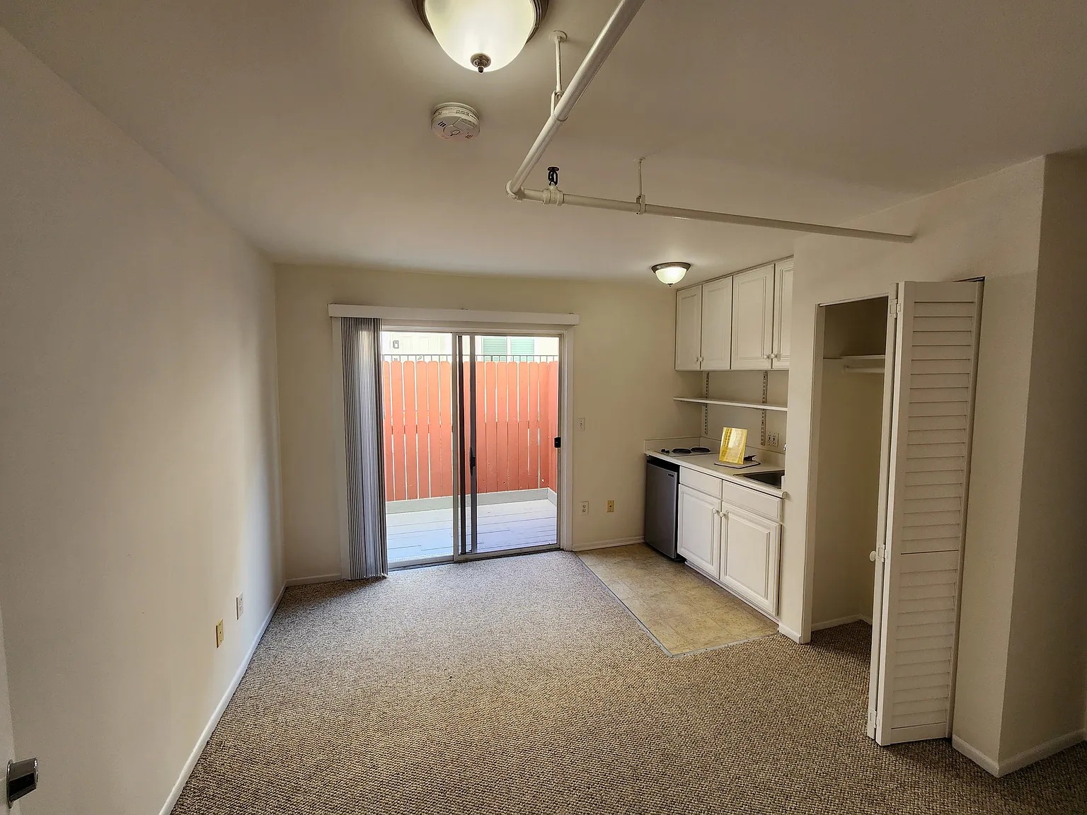 Studio, 212 sqft, $1,650 — Photo 3