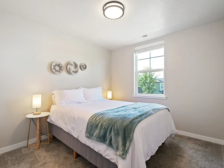 2700 E Clarene Dr — Photo 11