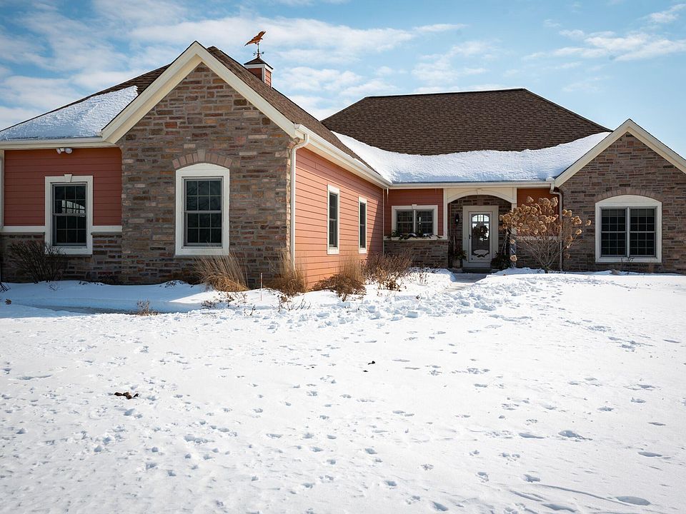 1st image of 4685 Oakwood Ct
