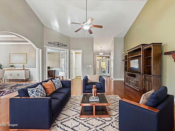 5th image of 1035 Muscovy Pl.