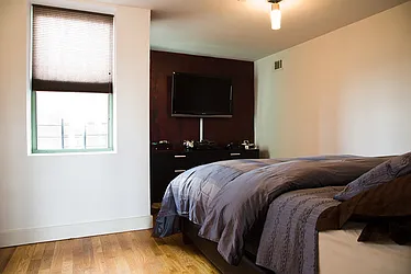 Sold by aptsandlofts.com
