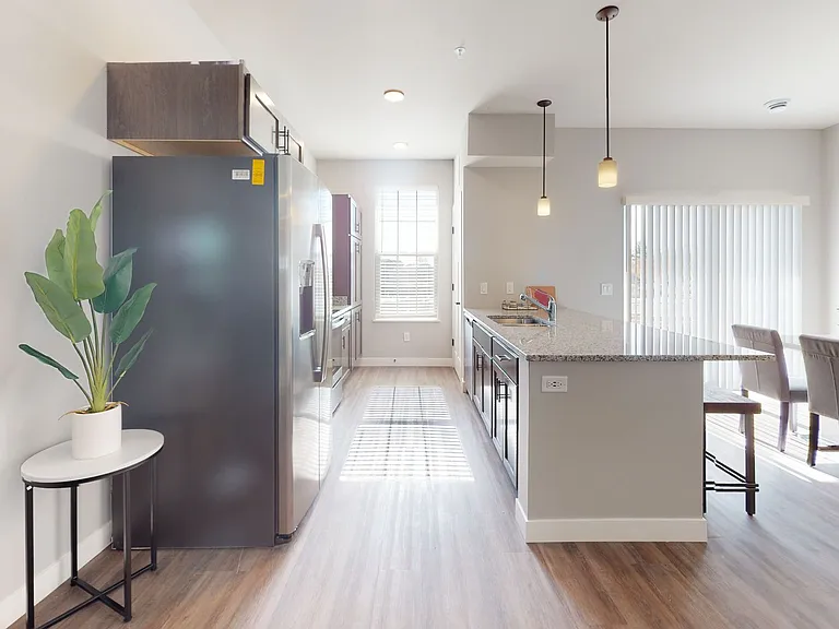 618 Autumn Wood Pkwy — Photo 135