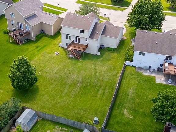 2nd image of 1295 Crestview Dr