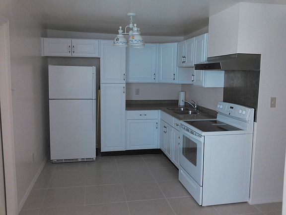 3rd image of 9810 James St