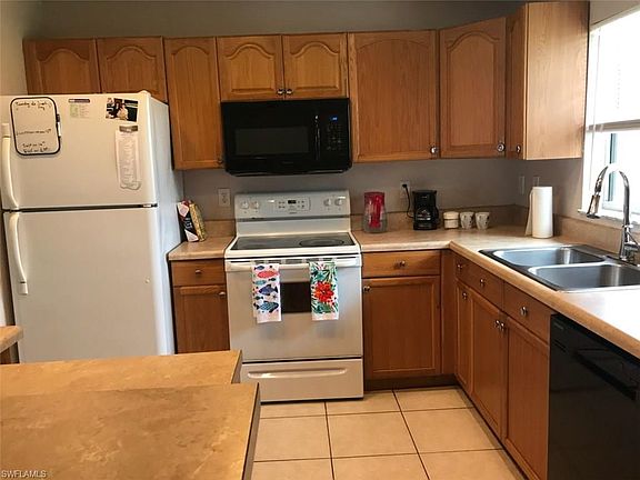 5th image of 743 Almelia St E