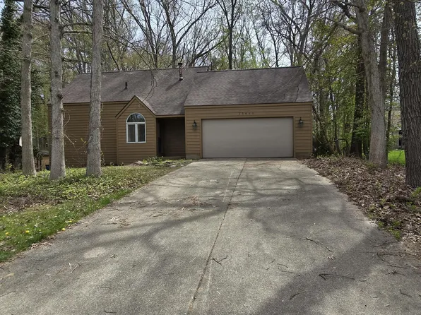 15460 Kelly St, Spring Lake, MI 49456