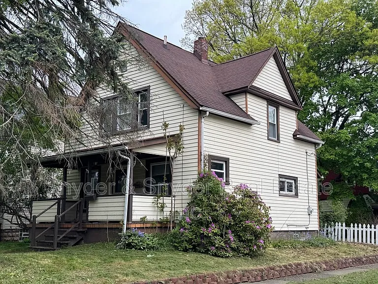 605 Sackett Ave — Photo 31