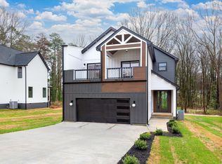 6 McKinley Dr, Greenville, SC 29611