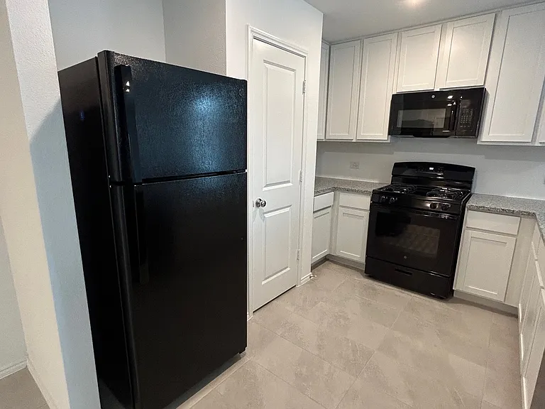 1264 Eclipse Ln — Photo 18