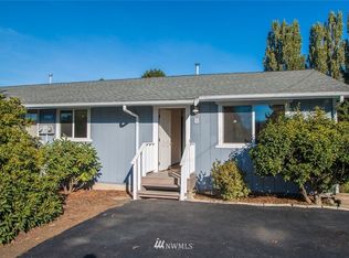 15467 Beaver Marsh Rd #B, Mount Vernon, WA 98273
