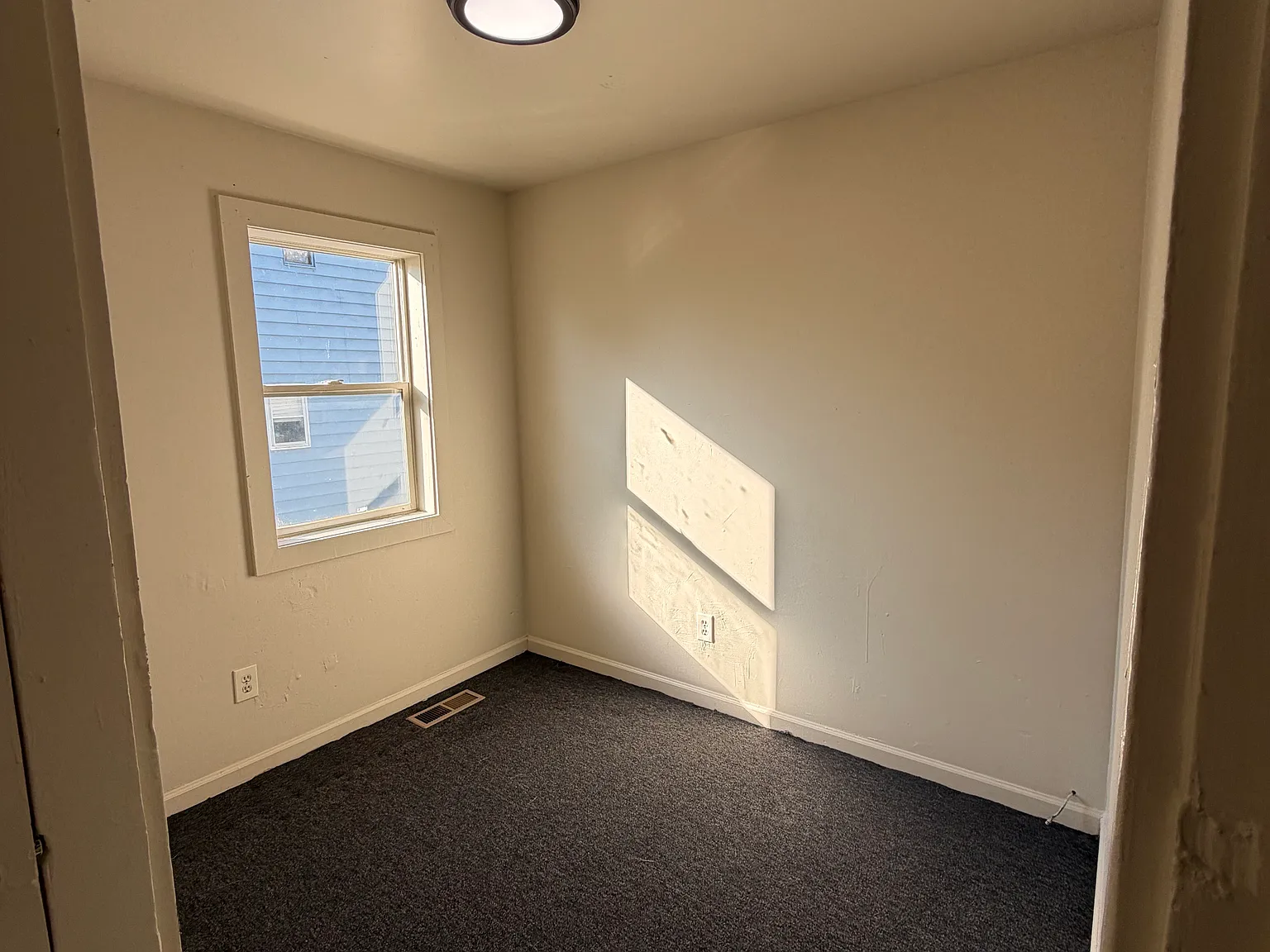4 bed, 1400 sqft, $1,850 — Photo 4