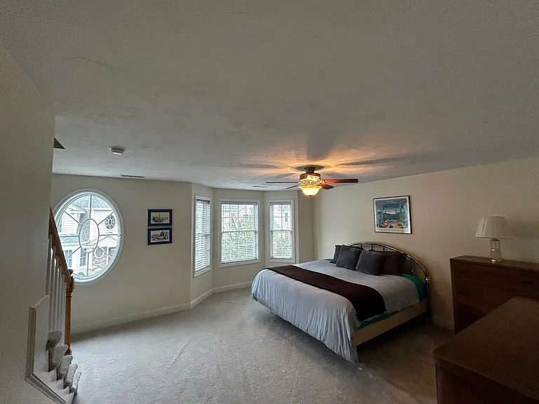 46 Yorkshire Dr — Photo 12