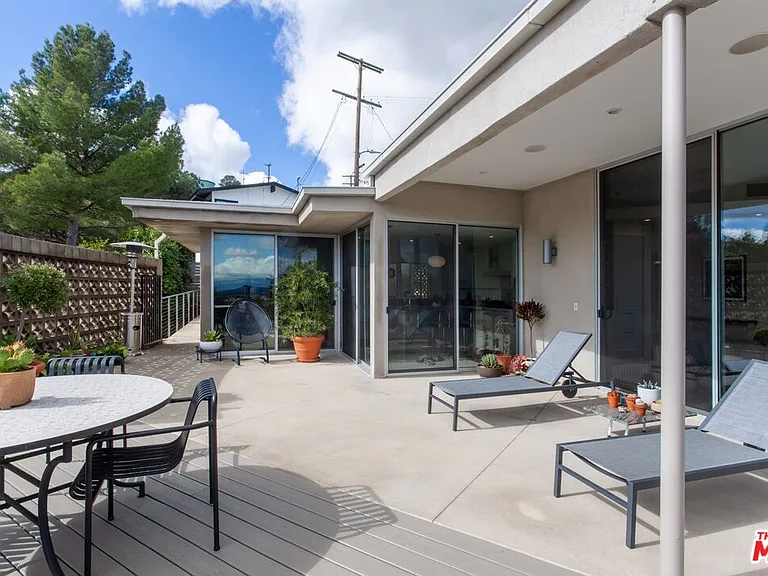 2154 Ridgemont Dr — Photo 24
