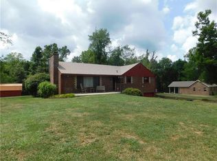 245 Rolling Meadows Rd, Waynesburg, PA 15370