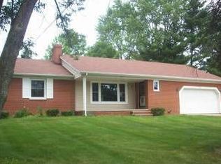 3891 Harris Rd, Broadview Heights, OH 44147