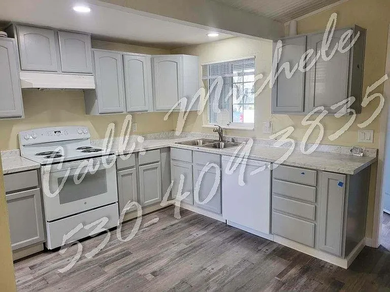 10200 La Presa Way — Photo 1