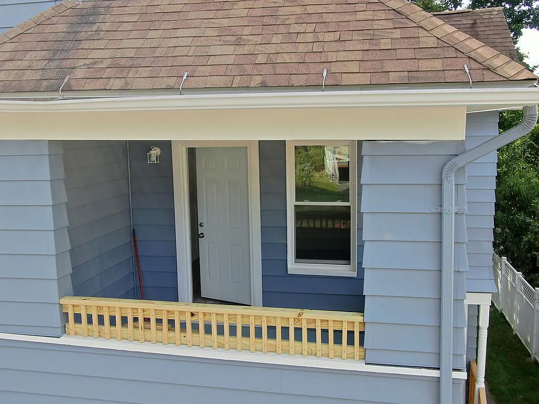3 bed, 1.0 bath, 943 sqft, $1,850 — Photo 2