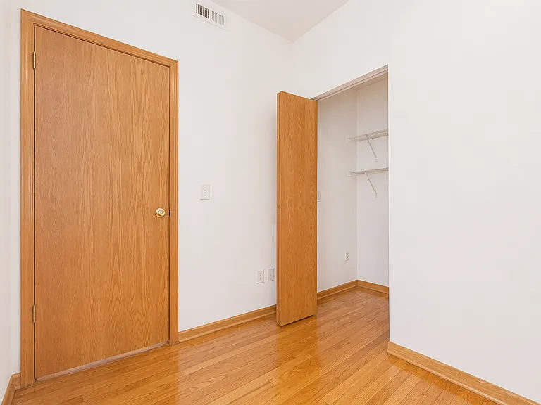 3213 S Green St #2 — Photo 5