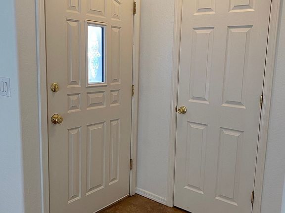 Entry + Closet