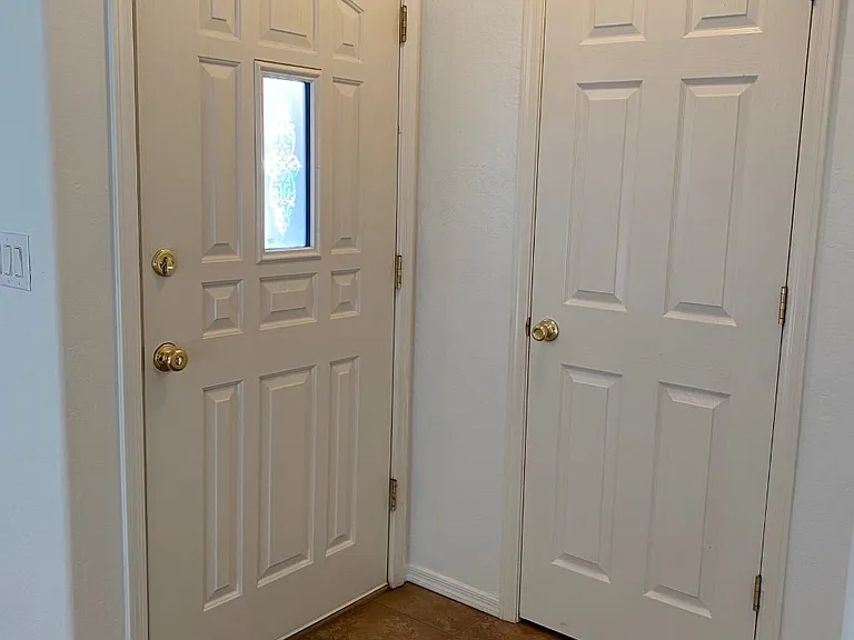 Entry + Closet
